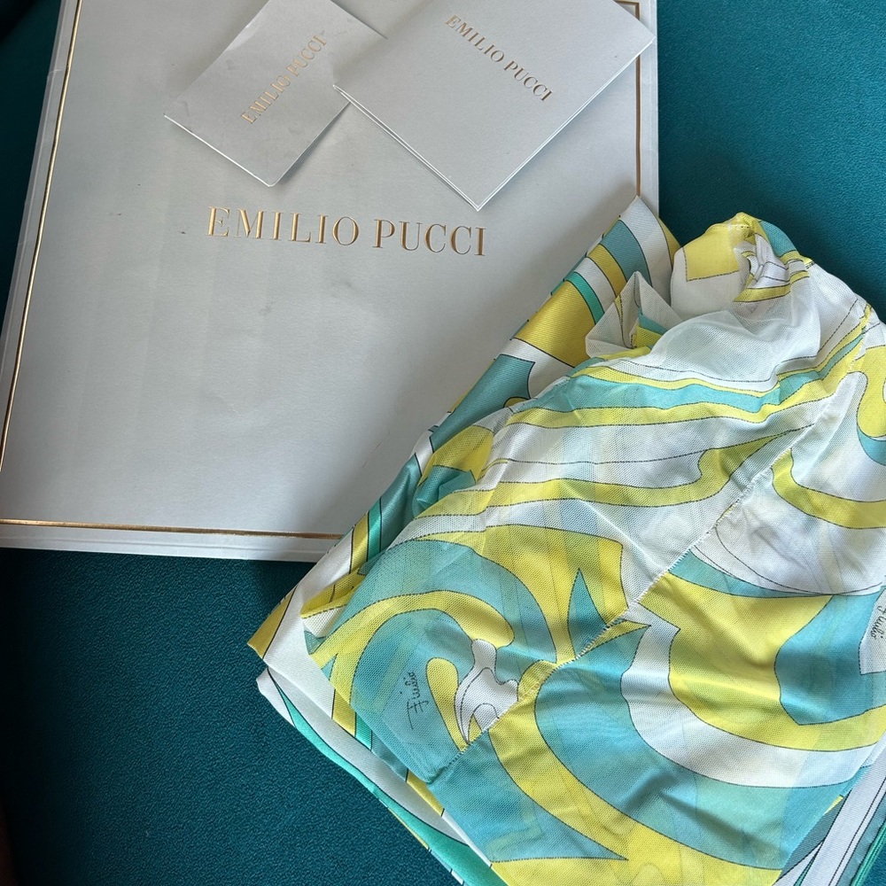 💚💛BRAND NEW💛💚 Emilio Pucci Mesh Tights